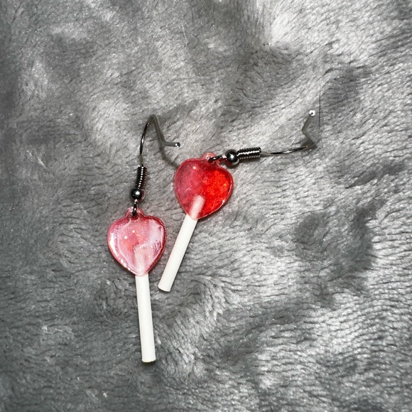 Pink glitter heart lollipop sucker earrings - Picture 2 of 3